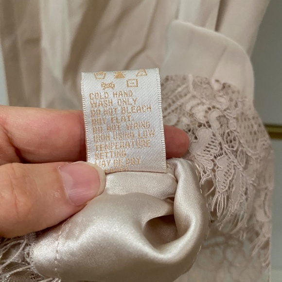 NWT Gold Hawk Gigi Lace Silk Mini Summer Dress Pale Mauve Size XS RRP $295 - Picture 13 of 13